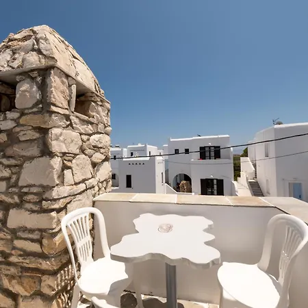 Althea Paros ナウサ